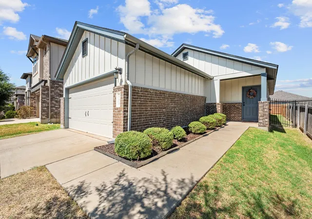 Photo 3 of Single family home for sale at 1209 Dawson Dune Cv, Leander, TX 78641 | MLS# 5751227 | Listing updated on 2026-09-27