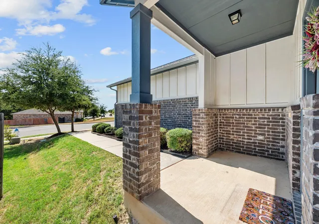Photo 3 of Single family home for sale at 1209 Dawson Dune Cv, Leander, TX 78641 | MLS# 5751227 | Listing updated on 2026-09-27