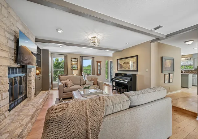 Photo 2 of Single family home for sale at 6009 Diamond Head Dr, Austin, TX 78746 | MLS# 6567138 | Listing updated on 2026-09-21