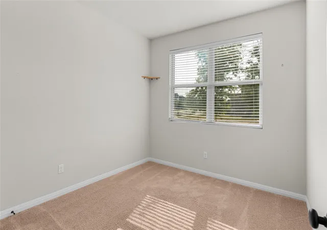 Photo 4 of Single family home for sale at 807 Gray Fox Loop, Hutto, TX 78634 | MLS# 6412588 | Listing updated on 2026-10-11