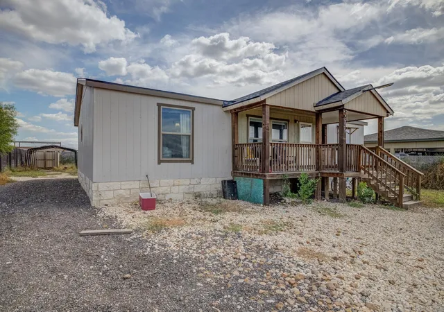 Manufactured home for sale at 535 Conchas St, Kyle, TX 78640 | MLS# 8057369