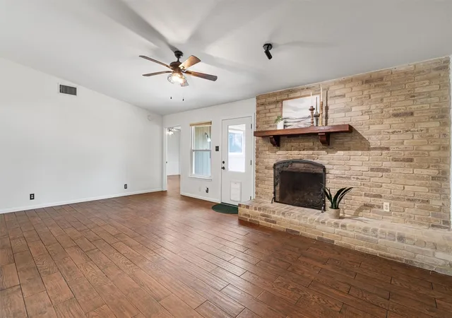 Photo 2 of Sale Pending at 1705 Golden Vista Dr, Georgetown, TX 78628 | MLS# 4713257 | Listing updated on 2026-10-08