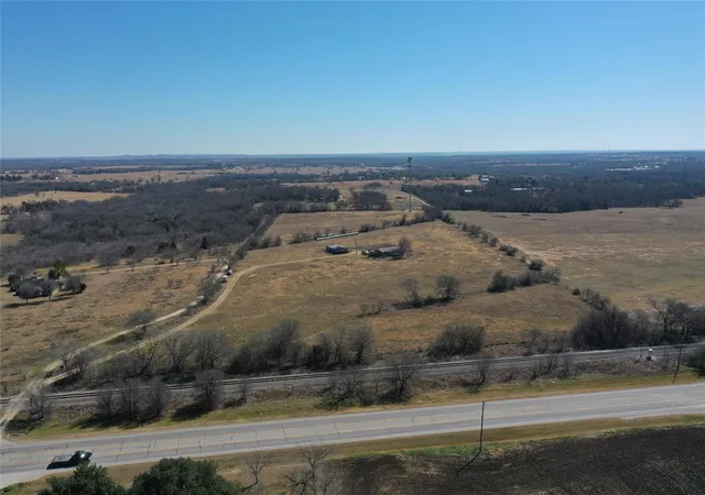 Photo 3 of House for sale at 915 State Hwy 95 N #A, Elgin, TX 78621 | MLS# 4897618 | Listing updated on 2026-09-21