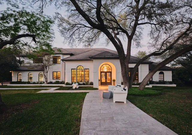 Photo 1 of Single family home for sale at 5304 Maryanna Dr, Austin, TX 78746 | MLS# 8795019 | Listing updated on 2026-09-30