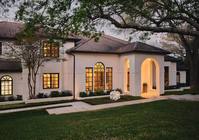 Photo 3 of Single family home for sale at 5304 Maryanna Dr, Austin, TX 78746 | MLS# 8795019 | Listing updated on 2026-09-30
