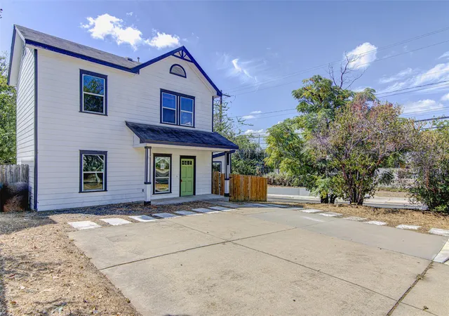 Photo 1 of Single family home for sale at 1901 New York Ave #A, Austin, TX 78702 | MLS# 4576693 | Listing updated on 2026-09-22