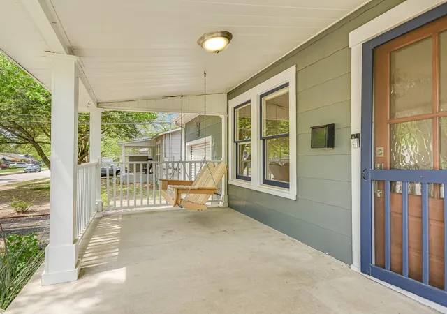 Photo 2 of Single family home for sale at 1402 Romeria Dr, Austin, TX 78757 | MLS# 4012803 | Listing updated on 2026-10-07