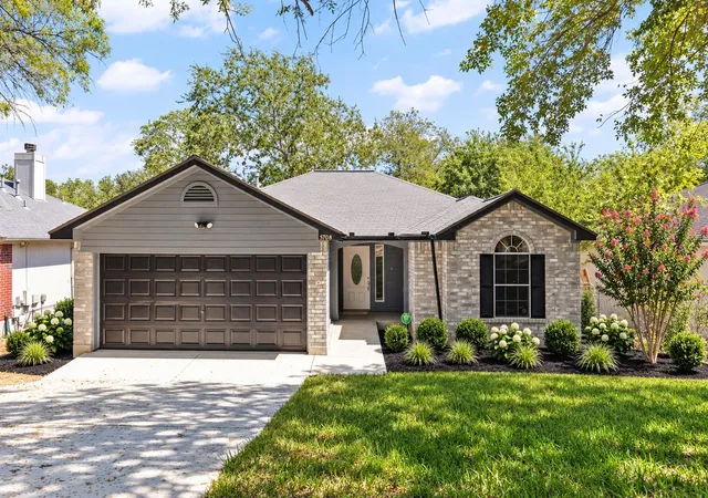 Photo 1 of Single family home for sale at 5708 Lark Crk Dr, Austin, TX 78744 | MLS# 2601192 | Listing updated on 2026-10-01