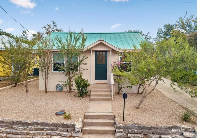 Photo 1 of Single family home for sale at 1613 W 10th Street, Austin, TX 78703 | MLS# 4528946 | Listing updated on 2026-10-08