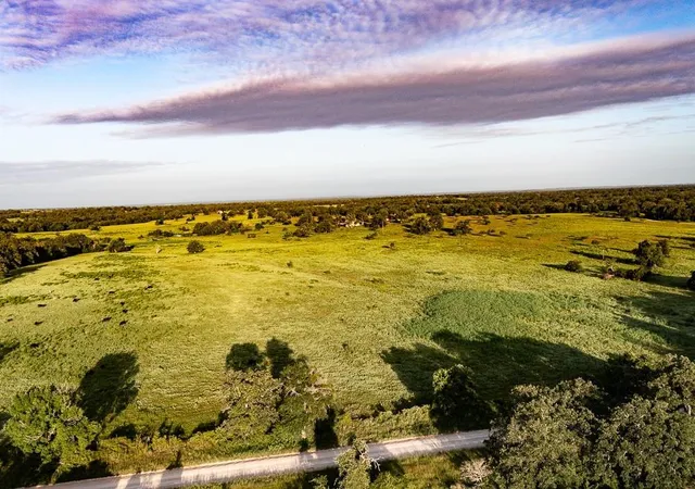 Photo 3 of House for sale at 3087 County Rd 320, Lexington, TX 78947 | MLS# 5385834 | Listing updated on 2026-09-21