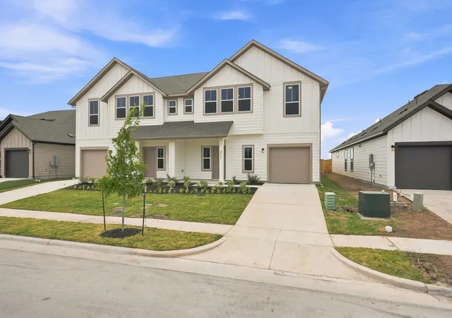 Photo 3 of Single family home for sale at 211 Backwood Pass, Taylor, TX 76574 | MLS# 1093867 | Listing updated on 2026-09-24