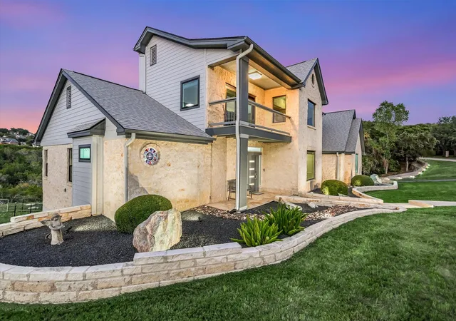 Photo 3 of Single family home for sale at 3310 Far View Dr, Austin, TX 78730 | MLS# 5563990 | Listing updated on 2026-10-28