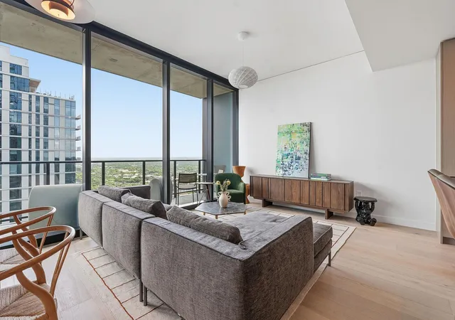 Photo 2 of Condo for sale at 610 Davis St #4102, Austin, TX 78701 | MLS# 9995655 | Listing updated on 2026-09-21