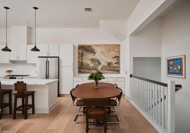 Listing Photo 4 - Condo for sale in building located at 2300 Enfield Rd, Austin, TX 78703 - Unit #306