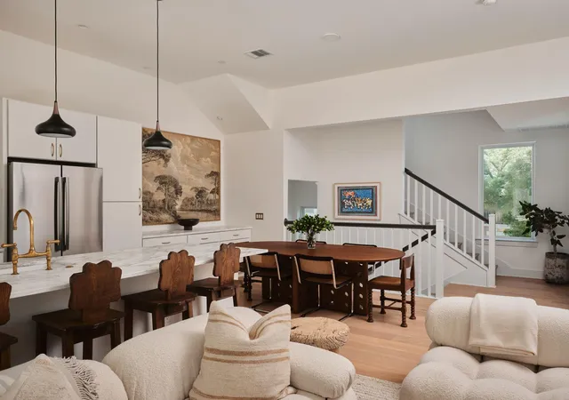 Listing Photo 5 - Condo for sale in building located at 2300 Enfield Rd, Austin, TX 78703 - Unit #306
