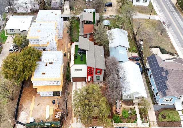 Photo 27 of Single family home for sale at 2204 E 13th Street #B, Austin, TX 78702 | MLS# 1513582 | Listing updated on 2026-10-09