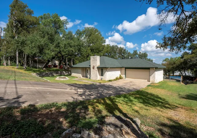 Photo 3 of Single family home for sale at 404 Hunt Ln, Buda, TX 78610 | MLS# 4103781 | Listing updated on 2026-09-24