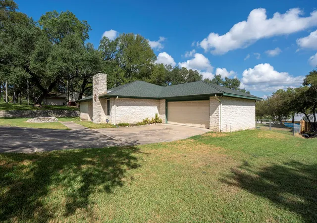 Photo 3 of Single family home for sale at 404 Hunt Ln, Buda, TX 78610 | MLS# 4103781 | Listing updated on 2026-09-24
