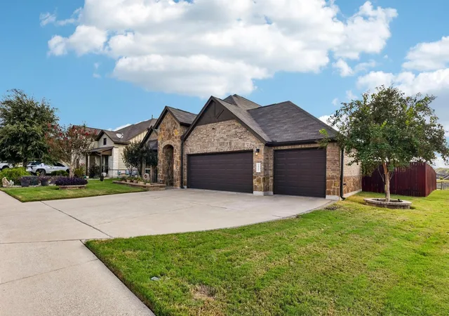 Photo 1 of Single family home for sale at 1817 Morts Pl, Manchaca, TX 78652 | MLS# 3898821 | Listing updated on 2026-10-17