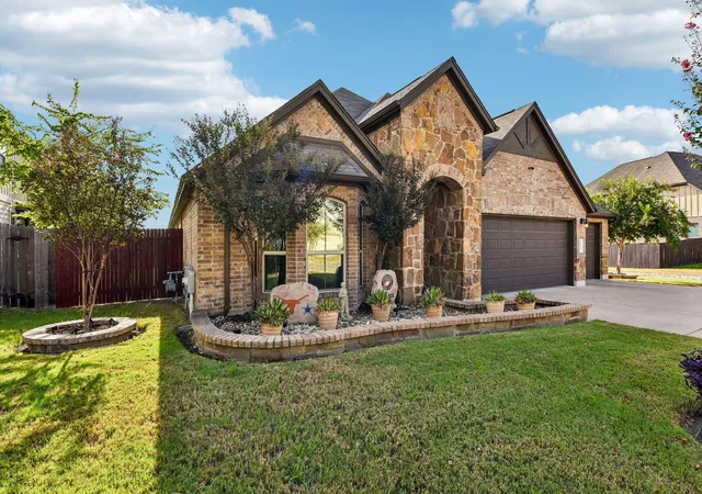 Photo 3 of Single family home for sale at 1817 Morts Pl, Manchaca, TX 78652 | MLS# 3898821 | Listing updated on 2026-10-17