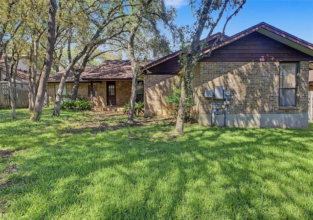 Photo 3 of Single family home for sale at 9223 Warriors Crk Dr, San Antonio, TX 78230 | MLS# 5609812 | Listing updated on 2026-10-07