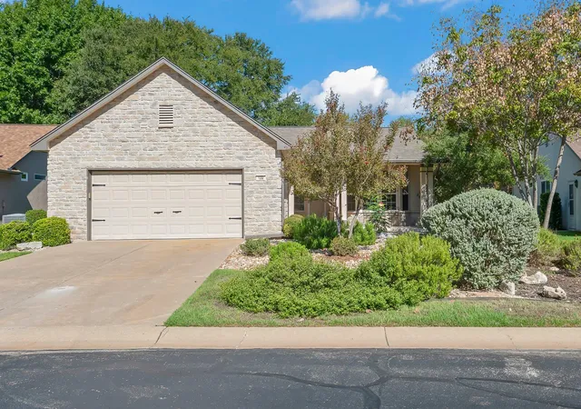 Photo 1 of Single family home for sale at 122 Bass St, Georgetown, TX 78633 | MLS# 1909470 | Listing updated on 2026-10-23