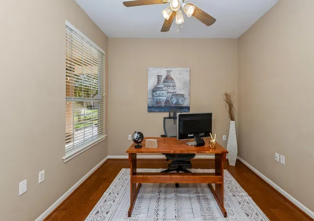 Photo 4 of Single family home for sale at 122 Bass St, Georgetown, TX 78633 | MLS# 1909470 | Listing updated on 2026-10-23