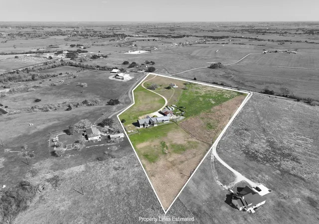 Photo 1 of Single family home for sale at 2645 Kallus Rd, La Grange, TX 78945 | MLS# 6309464 | Listing updated on 2026-09-24