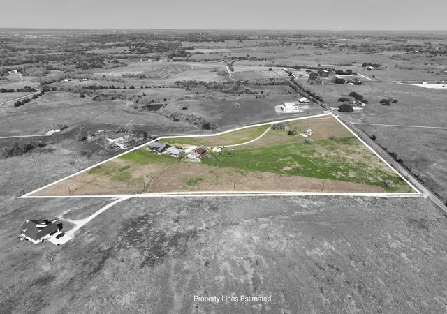 Photo 3 of Single family home for sale at 2645 Kallus Rd, La Grange, TX 78945 | MLS# 6309464 | Listing updated on 2026-09-24