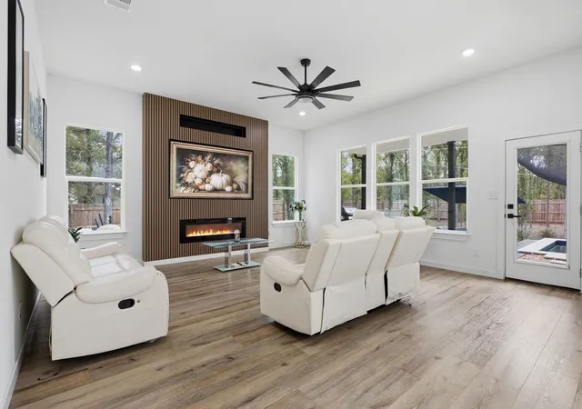 Photo 3 of Single family home for sale at 107 Keawakapu Dr, Bastrop, TX 78602 | MLS# 5513080 | Listing updated on 2026-09-26