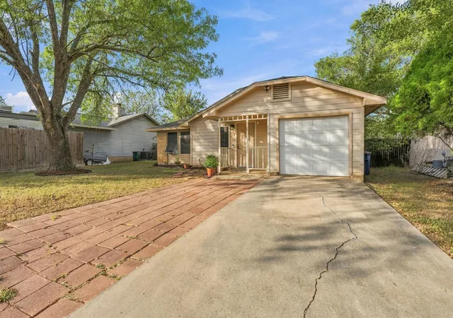 Photo 1 of Single family home for sale at 4902 Avalon Ave, Austin, TX 78744 | MLS# 6228153 | Listing updated on 2026-09-29