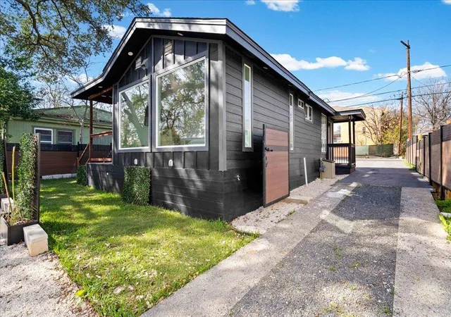 Photo 4 of Single family home for sale at 4309 Hank Ave, Austin, TX 78745 | MLS# 7280297 | Listing updated on 2026-09-22