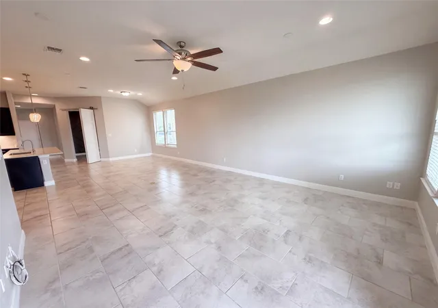 Photo 3 of Single family home for sale at 306 Duroc Dr, Hutto, TX 78634 | MLS# 6462443 | Listing updated on 2026-10-29