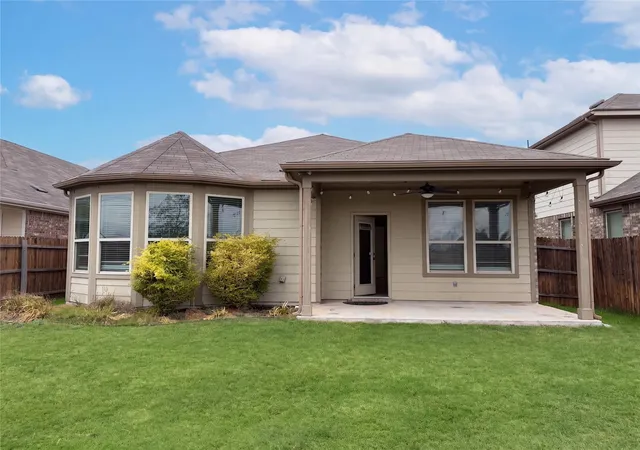 Photo 4 of Single family home for sale at 306 Duroc Dr, Hutto, TX 78634 | MLS# 6462443 | Listing updated on 2026-10-29