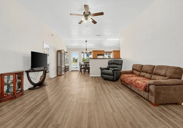 Photo 3 of Sale Pending at 823 Ruby Ct, Jarrell, TX 76537 | MLS# 5194508 | Listing updated on 2026-10-06