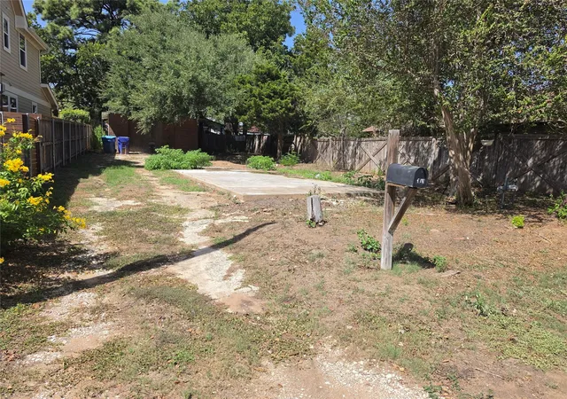 Photo 3 of Land for sale at 102 E Alamo St, Elgin, TX 78621 | MLS# 9499856 | Listing updated on 2026-09-22