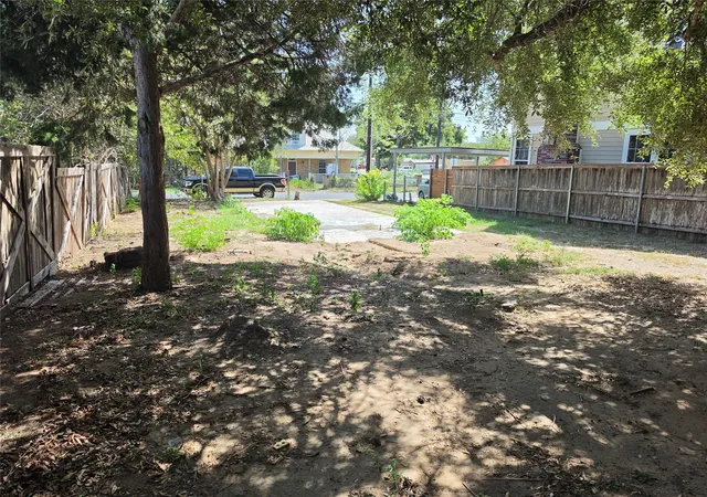 Photo 4 of Land for sale at 102 E Alamo St, Elgin, TX 78621 | MLS# 9499856 | Listing updated on 2026-09-22