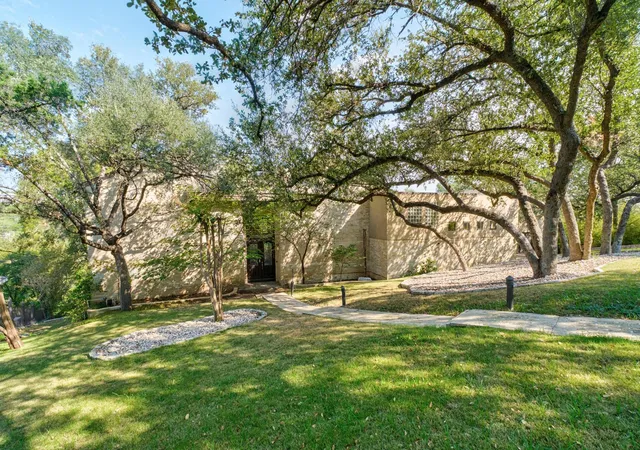Photo 3 of Single family home for sale at 102 Canyon Cir W, Austin, TX 78746 | MLS# 8260003 | Listing updated on 2026-10-06