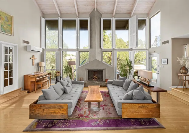 Photo 4 of Single family home for sale at 102 Canyon Cir W, Austin, TX 78746 | MLS# 8260003 | Listing updated on 2026-10-06