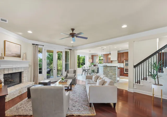 Photo 4 of Single family home for sale at 4720 Mont Blanc Dr, Bee Cave, TX 78738 | MLS# 1590411 | Listing updated on 2026-10-07