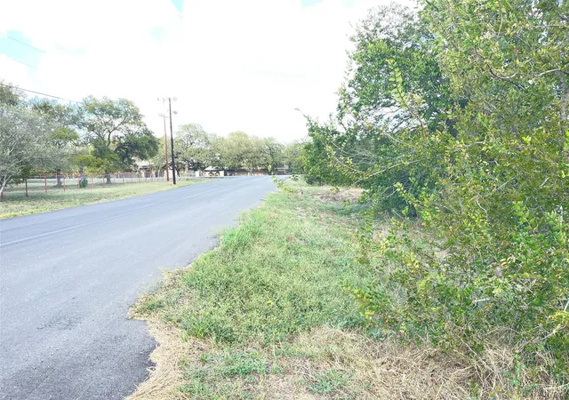 Photo 2 of Manufactured home for sale at 21906 Silvia Dr, Elgin, TX 78621 | MLS# 4826851 | Listing updated on 2026-10-04