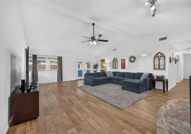 Photo 3 of Single family home for sale at 314 Horsethief Trl, Manchaca, TX 78652 | MLS# 7973508 | Listing updated on 2026-10-21
