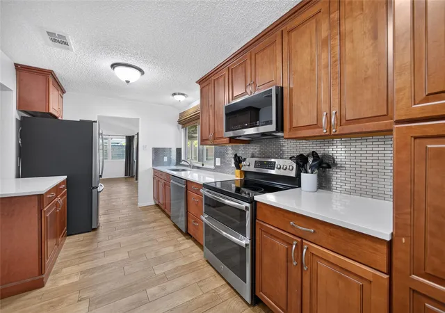 Photo 4 of Single family home for sale at 314 Horsethief Trl, Manchaca, TX 78652 | MLS# 7973508 | Listing updated on 2026-10-21
