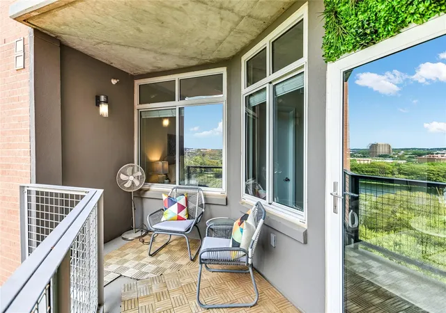 Photo 4 of Condo for sale at 54 Rainey St #920, Austin, TX 78701 | MLS# 7555409 | Listing updated on 2026-10-18