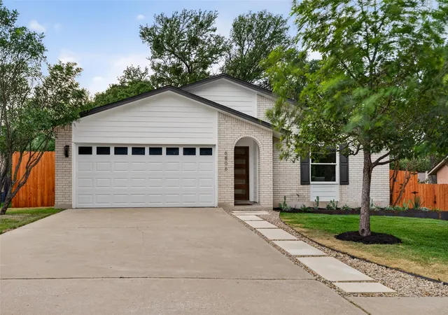 Photo 1 of Single family home for sale at 6806 Rearden Rd, Austin, TX 78745 | MLS# 9021255 | Listing updated on 2026-10-01