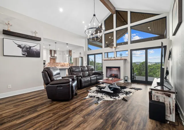 Photo 3 of Single family home for sale at 4408 Hennig Dr, Austin, TX 78738 | MLS# 1057880 | Listing updated on 2026-09-23