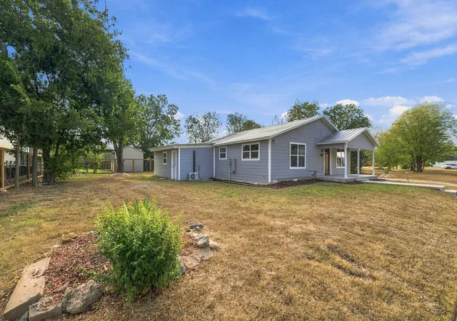 Photo 3 of Single family home for sale at 805 Haysel St, Bastrop, TX 78602 | MLS# 7145658 | Listing updated on 2026-10-07
