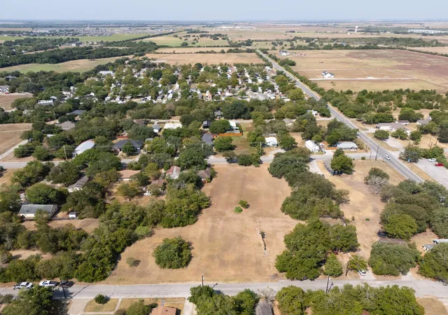 Photo 4 of Land for sale at 1313 Hondo St, Lockhart, TX 78644 | MLS# 3385626 | Listing updated on 2026-09-22