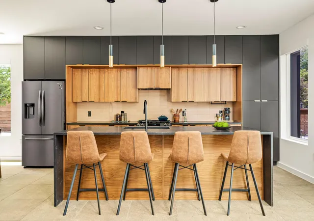 Listing Photo 5 - Condo for sale in building located at 605 Brentwood St, Austin, TX 78752 - Unit #1