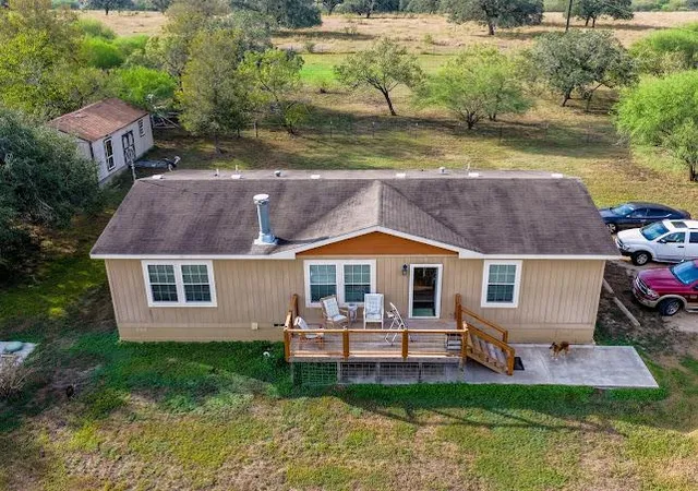 Photo 4 of Single family home for sale at 256 High Ridge Meadows Dr, Gonzales, TX 78629 | MLS# 6364249 | Listing updated on 2026-10-08